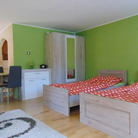 Vitez Apartman Apartament Tata