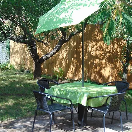 Vitez Apartman *
