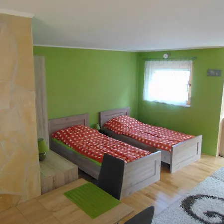 Vitez Apartman Apartament Tata