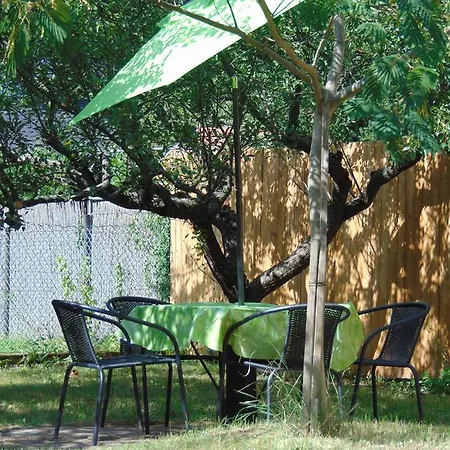 Vitez Apartman Apartament Tata
