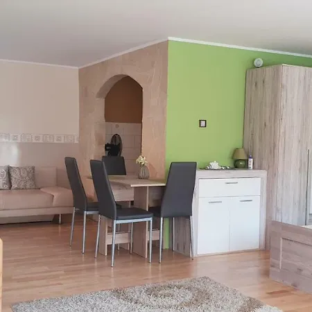 Vitez Apartman Apartament *